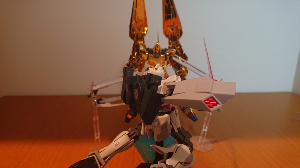 HG ナラティブガンダムB装備–4枚目/制作者：刺身オレンジ