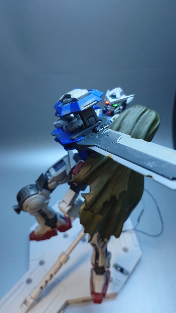 折れ錆びたGNソード