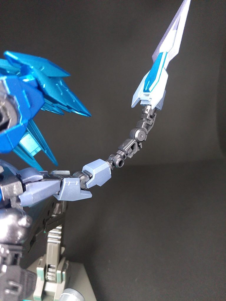 尻尾はレギンレイズジュリアの腕2本を使ってます。