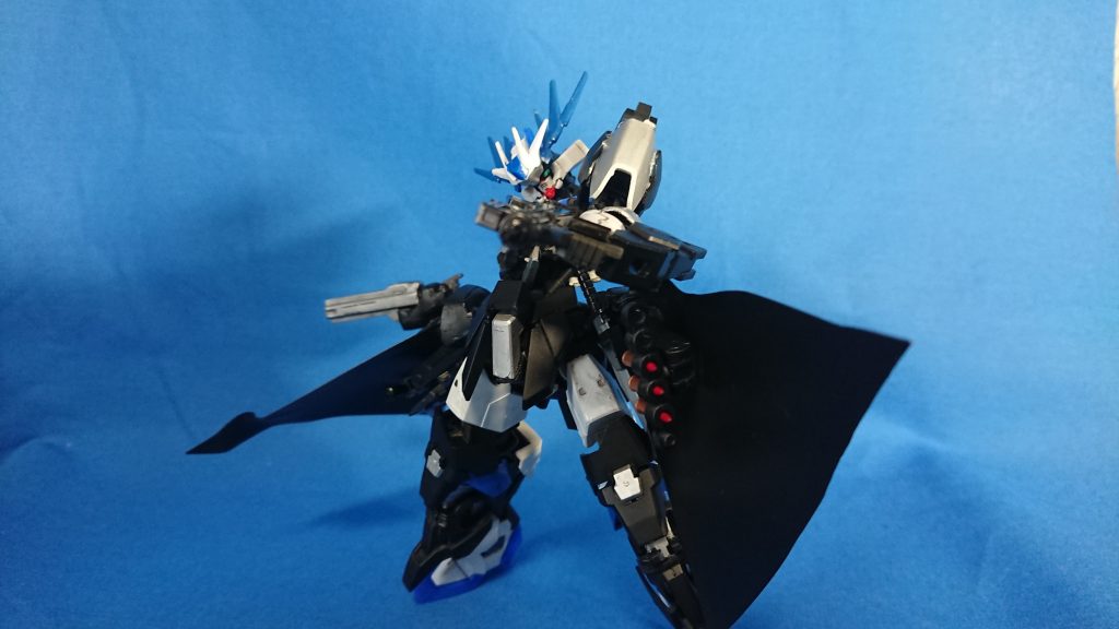 ブルパップマシンガンも持ってたりする