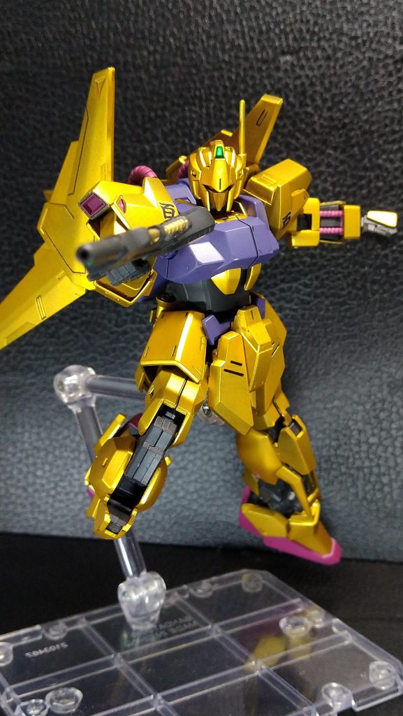 アクションも。