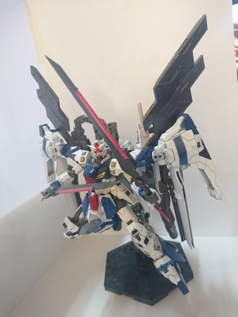 バタフライエッジ＆フラガラッハです。黒とピンクの組み合わせって合うんだなぁと思ってみたり。