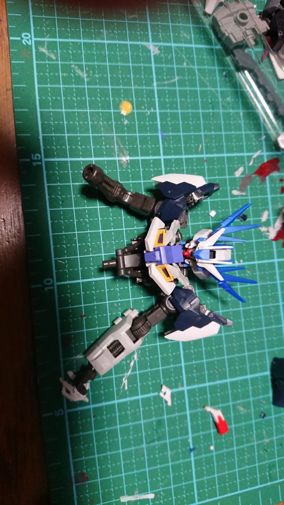 上半身はすぐにまとまったけど下半身が思いつかなかった