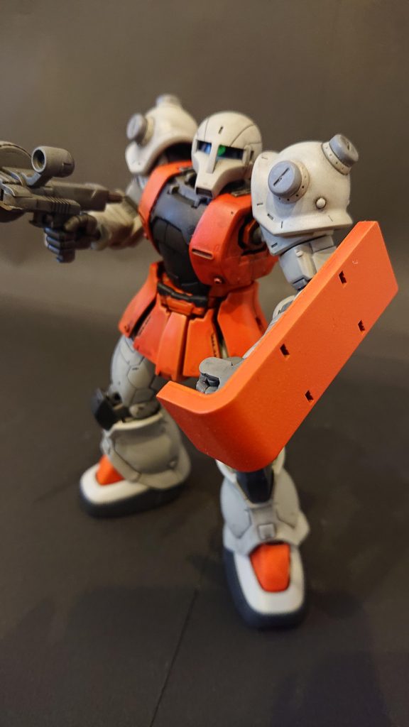 シールドは手持ち式に加工