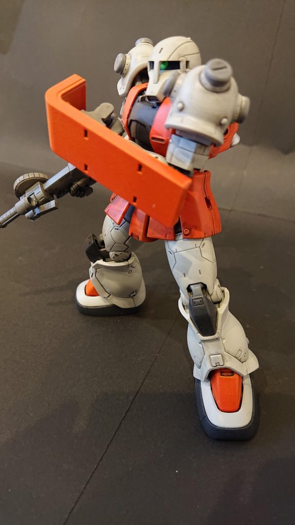 モノアイはグリーンにしました。