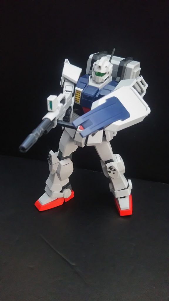 首回りの稼動が悪く、頭がほとんど動かない