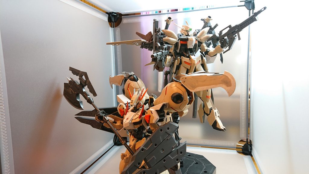 互いの背中を預け戦うグシオンとシトリー
共に戦い鉄華団とタービンズの護衛を行う
それ以上はあえて言わない
切なくなってしまう(;_;)