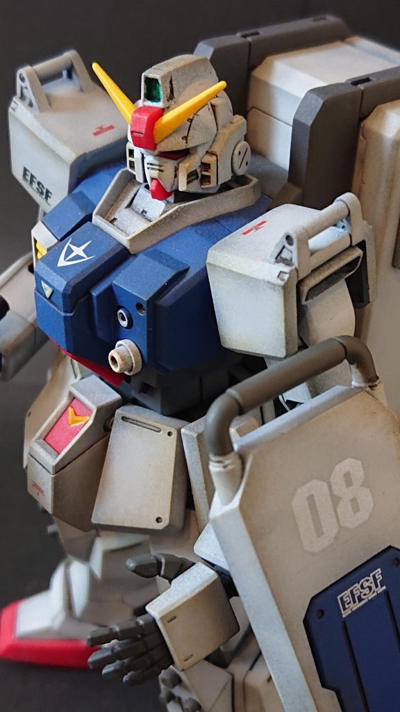 シールドの08のデカールがあまり目立ってないです。