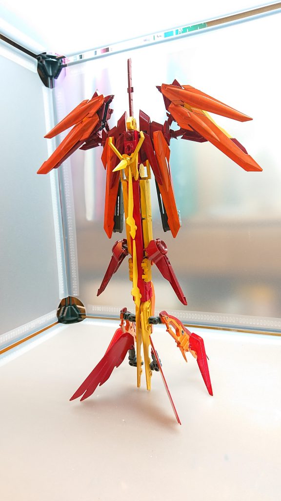 極の炎装
太古のテクノロジーにより生み出された伝説の秘宝
使えば全てを焼き尽くす炎の力を手に入れると伝えられている
しかし力を扱う覚悟がない者
秘宝に認められない者
が使用すると使用者自身もその炎に焼かれ命を落とすといわれている