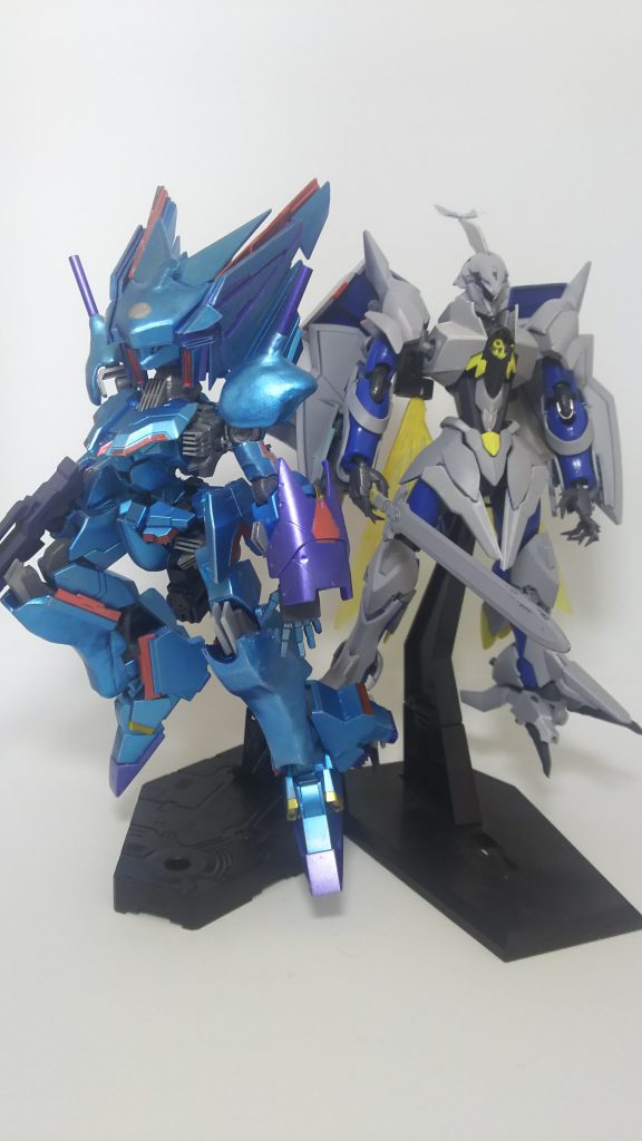 最後に次回作とツーショット。
よろしければフォロー・コメント・( ・∀・) イイネ!お待ちしております!