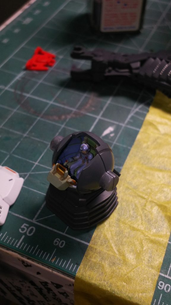 操縦席にクリアパーツや操縦グリップ追加などの加工を施しました。