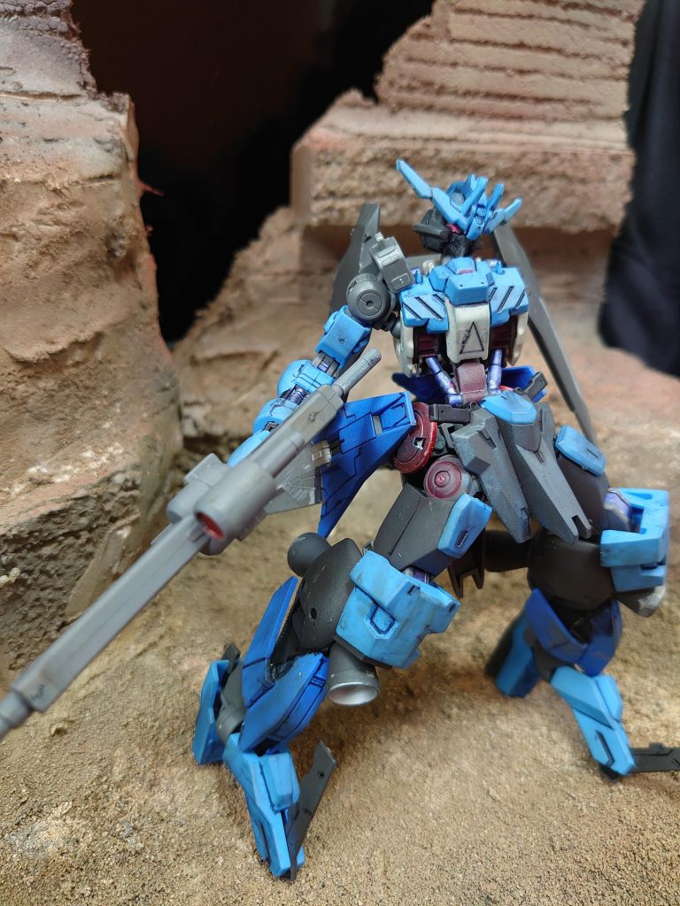 左腕を失う。残された弾数も残りわずか…………。