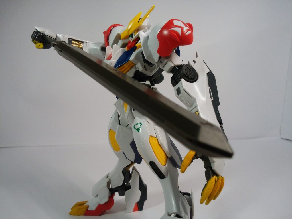 基本武装はソードメイス､レクスネイル､腕部65mm機関砲になっています｡