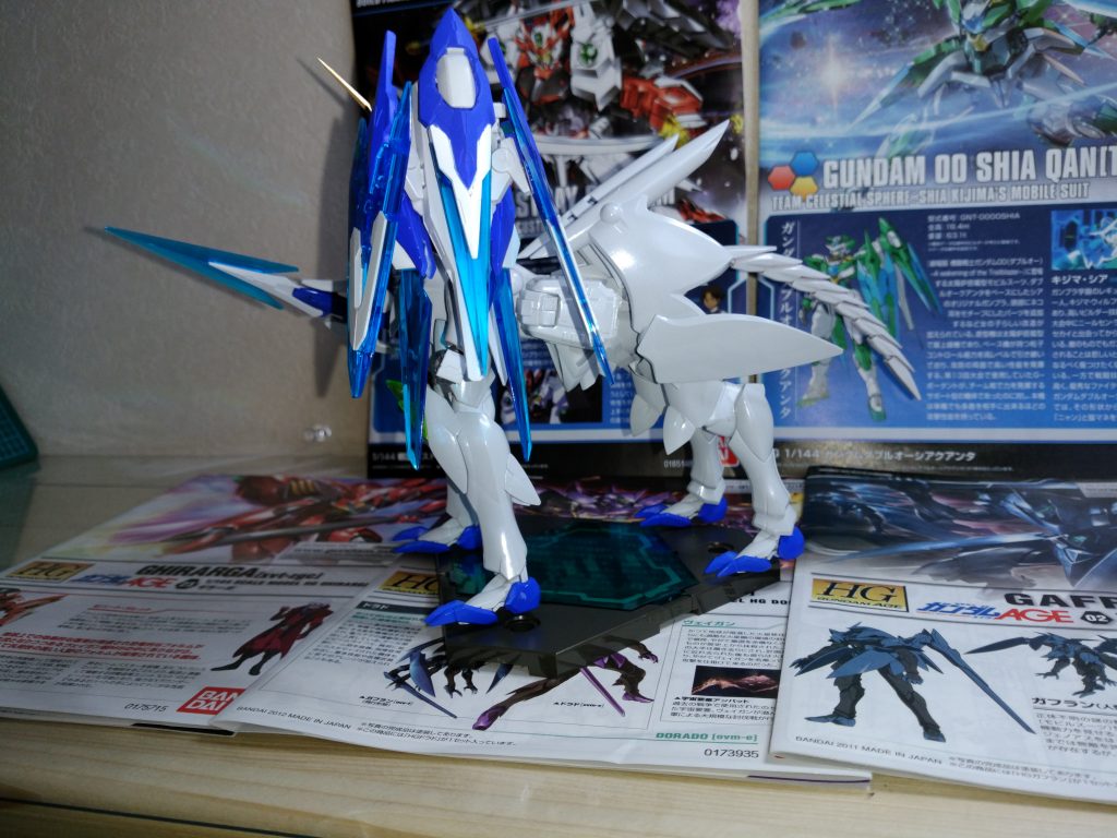 この後ろ足が気に入ってます。