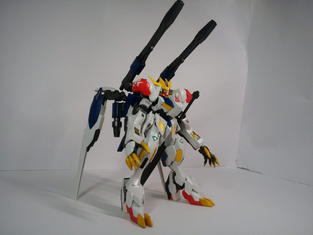 合体した形態がこちら｡
名前が変わり､｢ガンダムバルバトスレクスver.蒼龍｣となります｡