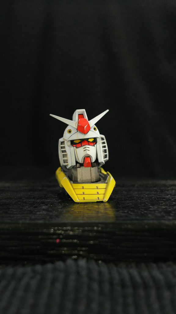 ヘルメットとアンテナ以外のマスク全体はエポキシパテを使用して新規に作り直しました。

メインカメラはプラ板からの切出しで好みの形状に合わせています。

制作画像すらありませんでした…。