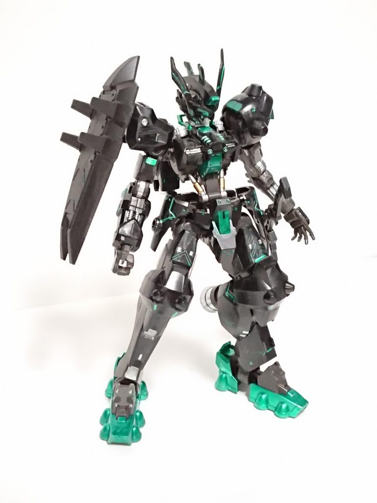 エメラルドグリーンがとても綺麗でつい見とれてしまいます