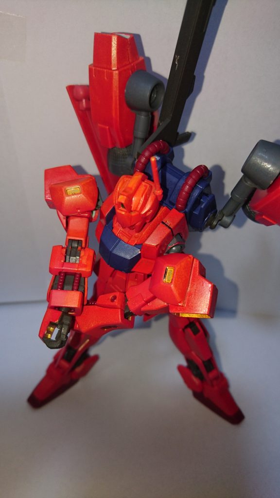 ネモの肩パーツを装備させたことで、肩まわりの可動域が本来の百式より大幅に増えたのは大きな利点です。