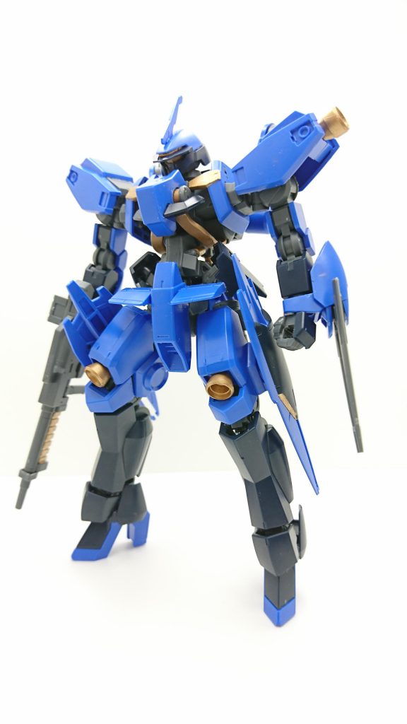 シュヴァルベ・グレイズ
アードラと合体するグレイズのベース機。