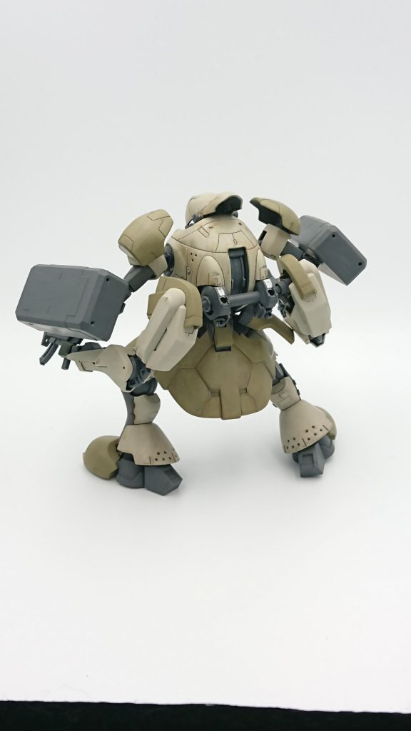 背中
拡張性がありそうな3mm穴は今後改造したくなった時用