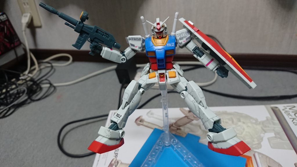 【Gセルフ風】
本家のGセルフのプラモで出来ないことを成し遂げるガンダム。