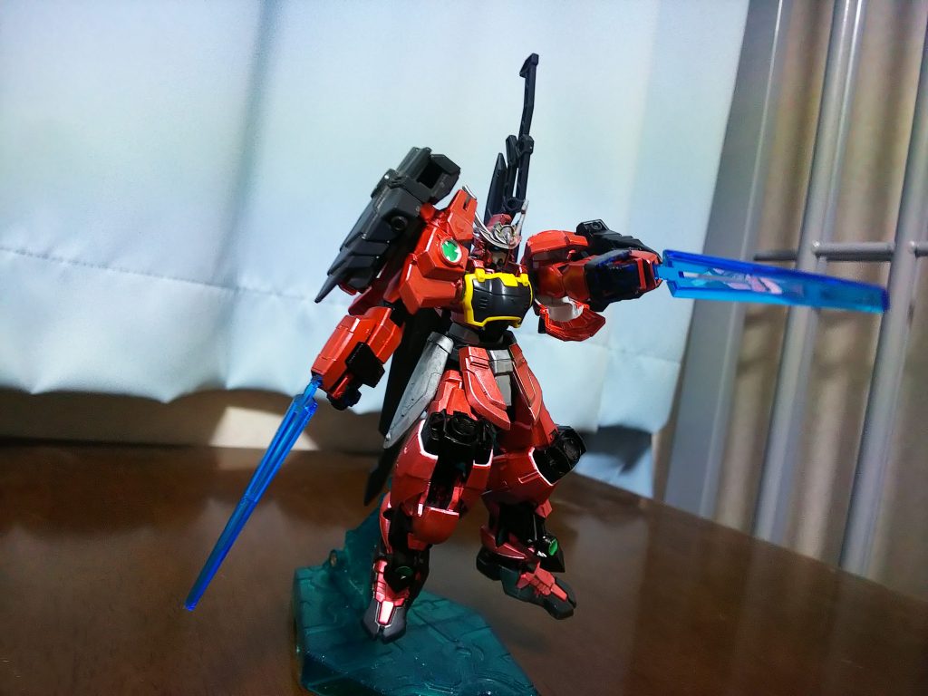 内臓型ビームサーベル~拳破壊~フィストデストラクション
ビームサーベルだけでなく拳打も同時に打ち込みジーエンアルトロンの両腕を破壊します。
自身の両腕も破壊されることを想定しています。