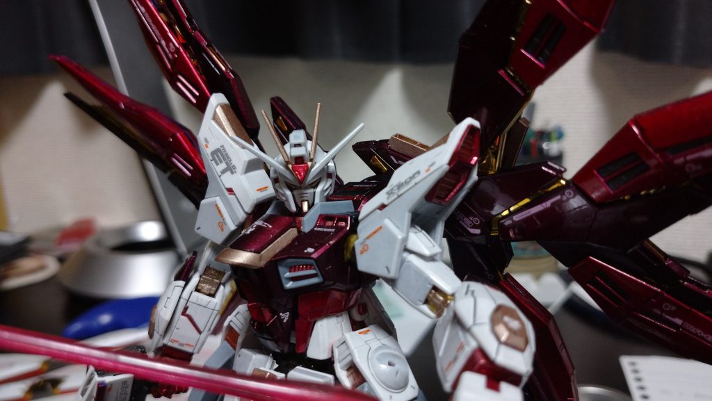 分かりにくいですが、パールホワイトはグランプリホワイトに少量の銀色を混ぜて表現しています。