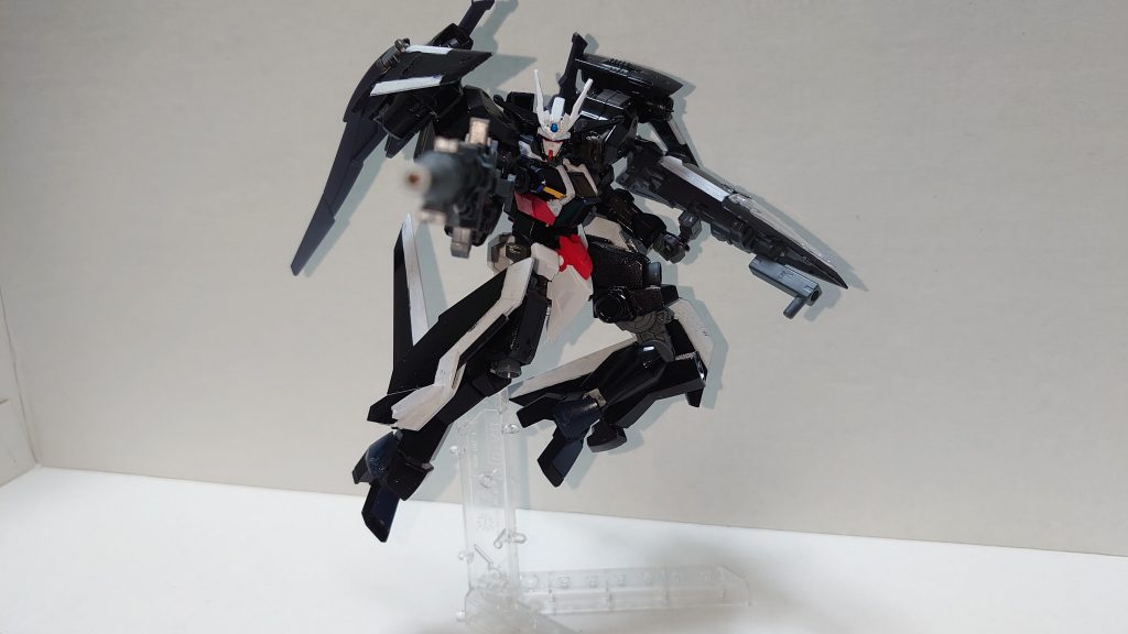 武器はビームライフルと…