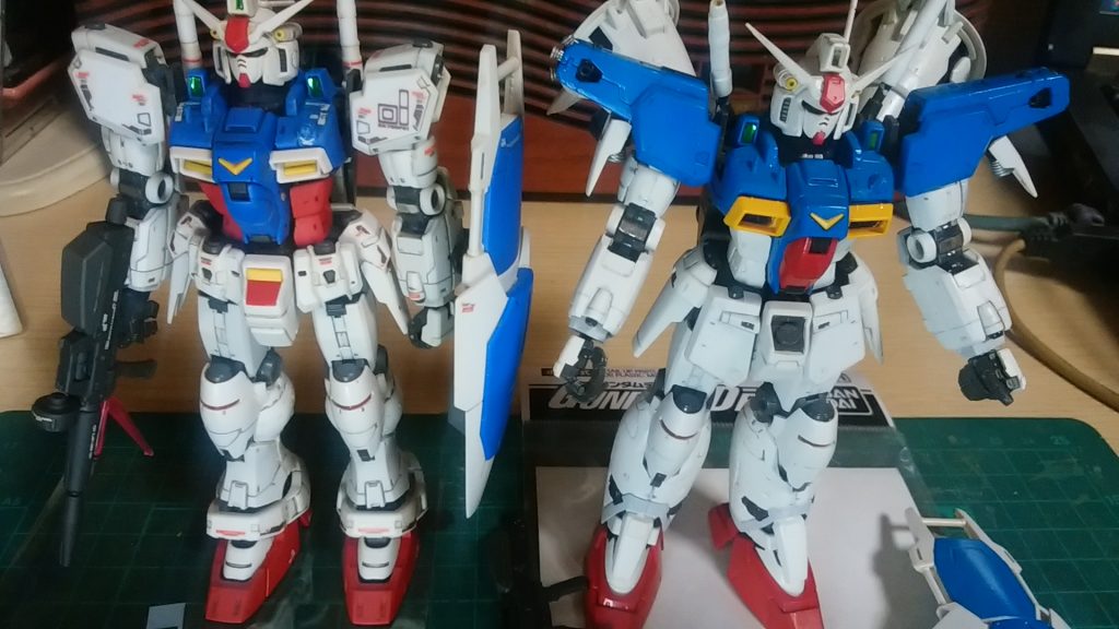 スミ入れとデカール貼りをする前の写真。