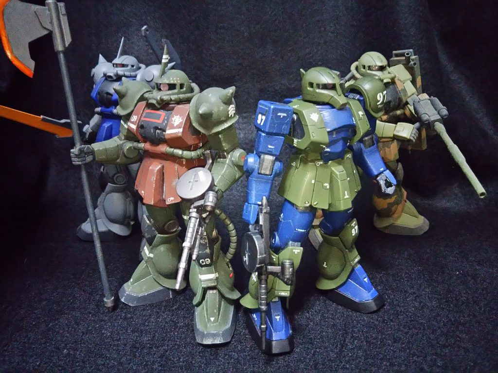 最期に過去のFGザクⅡ達と。