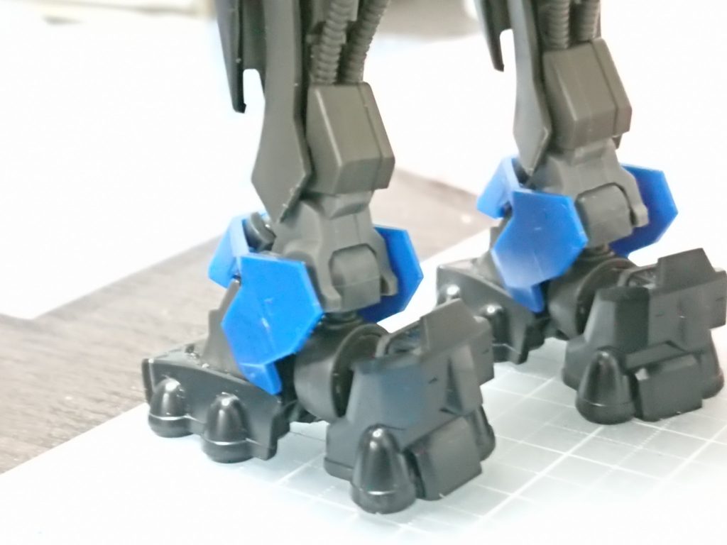 足首延長はレギンレイズの胴体腕部接続パーツを使用してます。