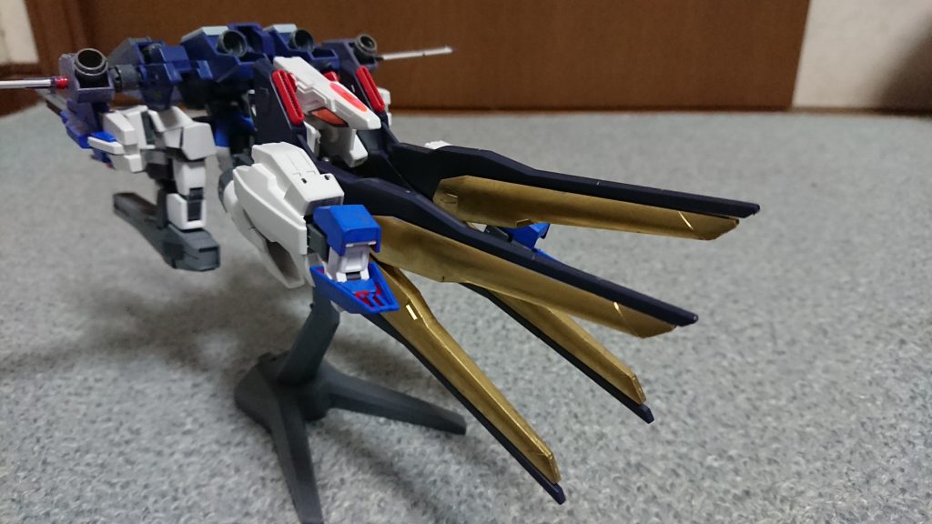 ケツにはドラグーンもついてます