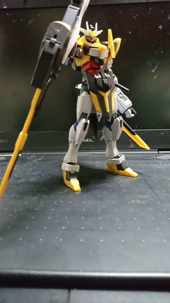 通常形態

全体的のデザインは果南がメインだがアクアのみんなで考えてこのデザインになった。

ヘッドと部分的に黒いデザインは善子が(勝手に)着色。

腕のアイデアは小原氏「まさに果南に相応しいゴリラアームよn(殴られる音)」