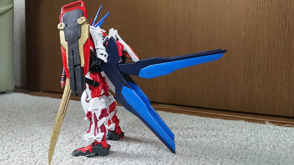 ドラグーンは画像ではやってませんが脱着可能です 4基あります