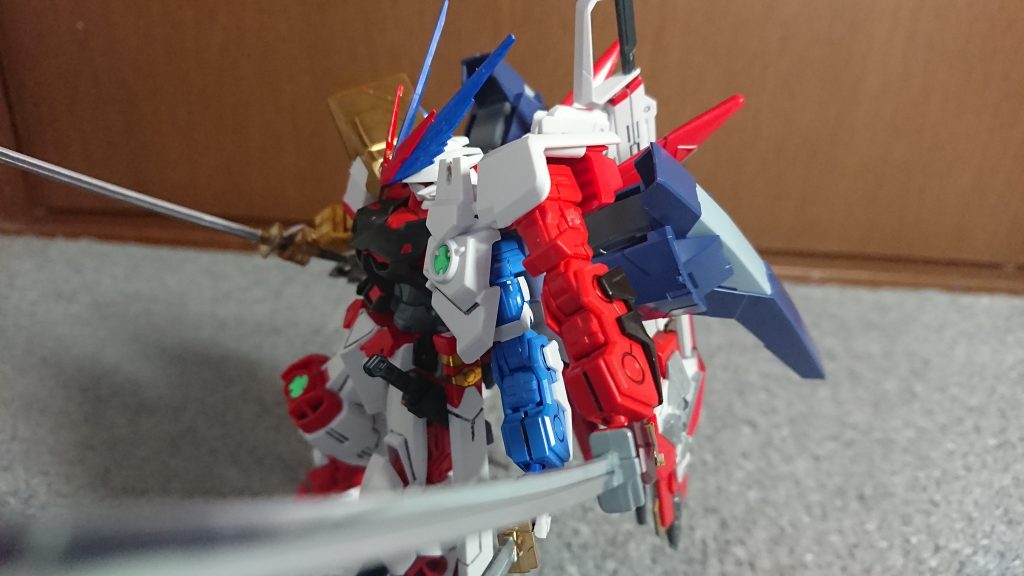 見てわかるように三刀流になりました
腕がカラフル