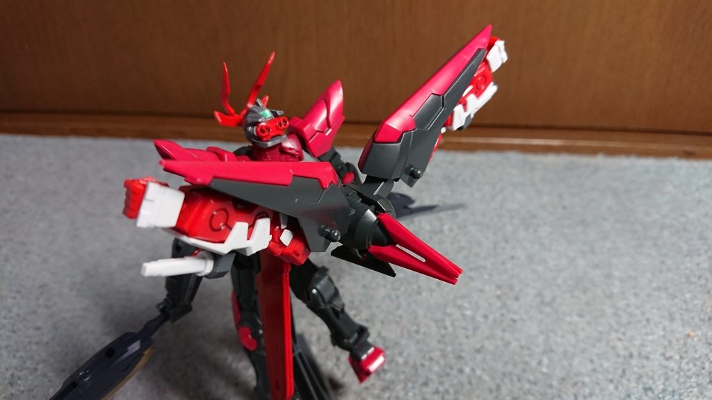 腕を増やしました
収納なんか考えてないので変な感じになります