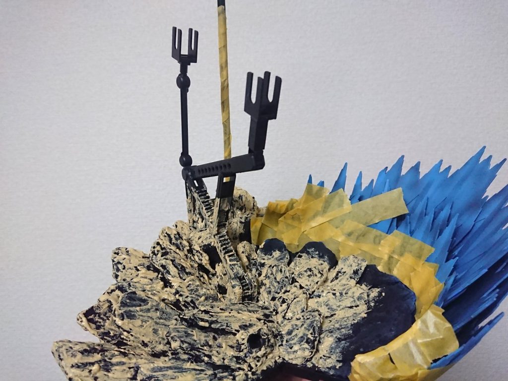 ザラザラ感を出すため、情景テクスチャーペイントを塗りました。