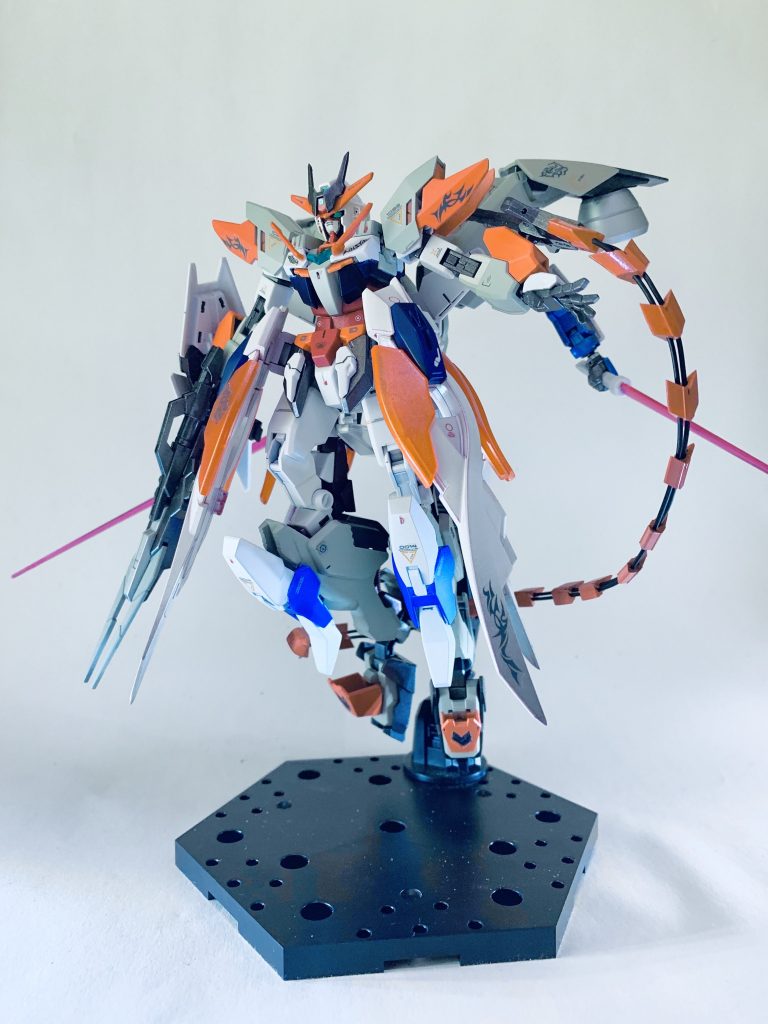 サブアーム展開状態。
近接格闘型のエース機体というコンセプトがあったので、サブアームは着けたいなと思っていたのですが、グシオンフルシティがベストでした♪(≧∀≦)