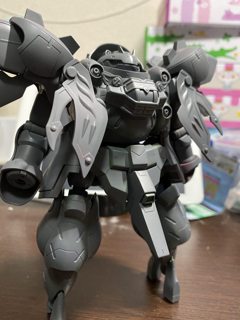 制作工程
サフ状態です。