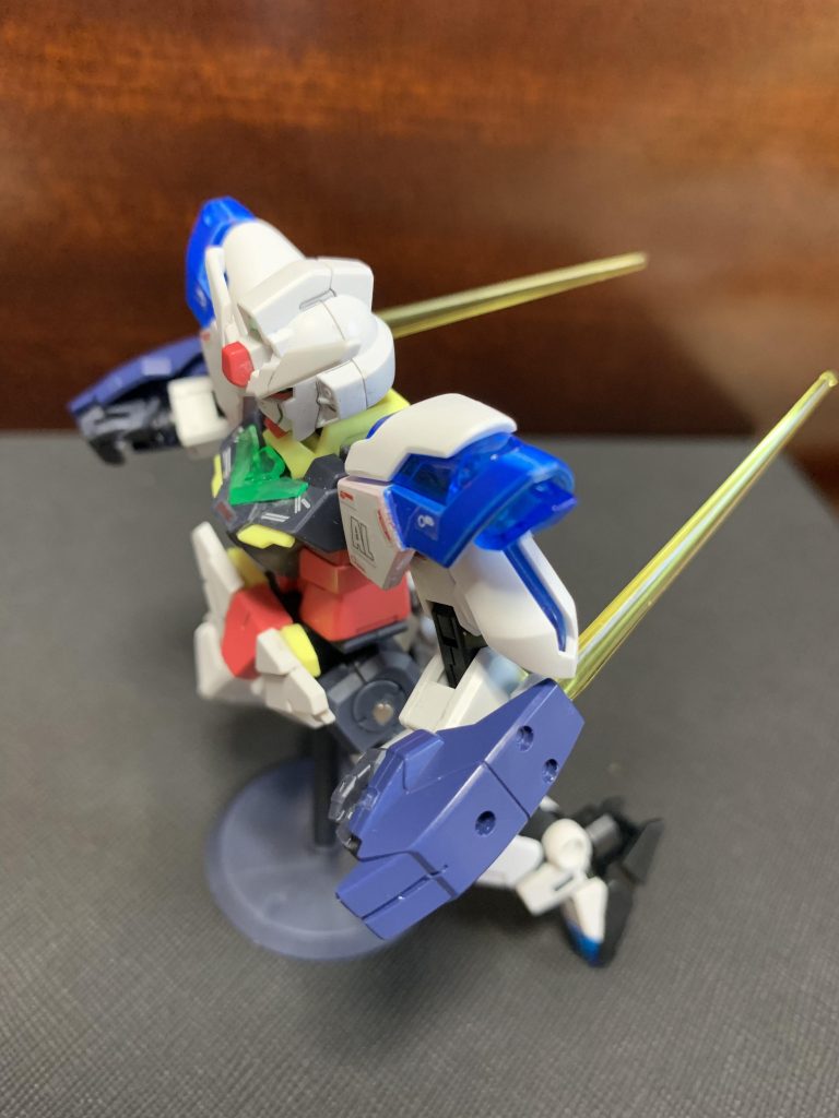 ブーストして一気に間合いを詰めるコアガンダム RE:ダイブ