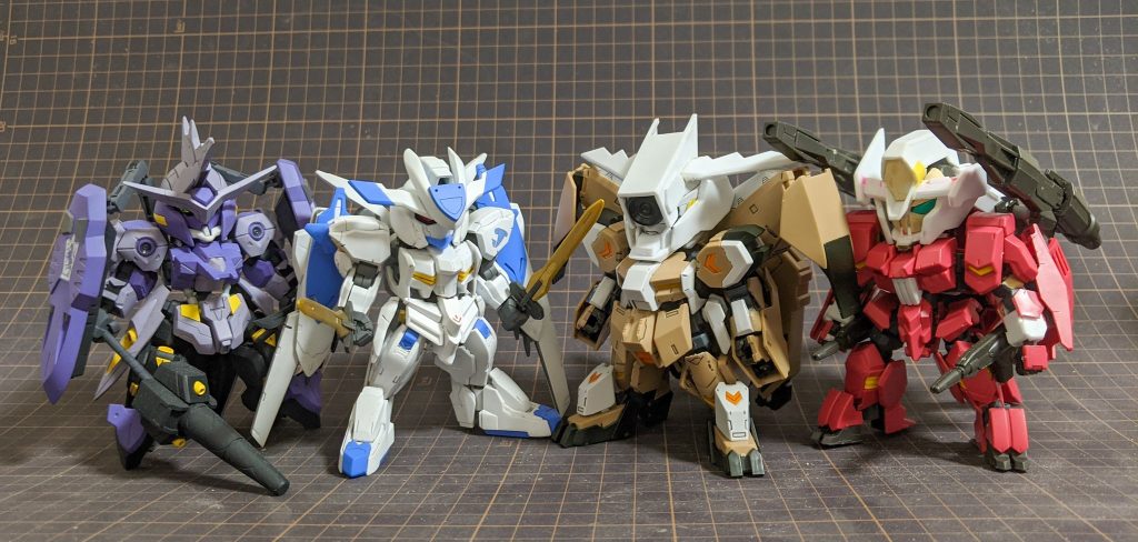 制作当初の適当に切りはりした時の画像です。
頭がかなり大きくなっています。
この後バランス調整などをしたのですが、うまく形にできず苦労しました。