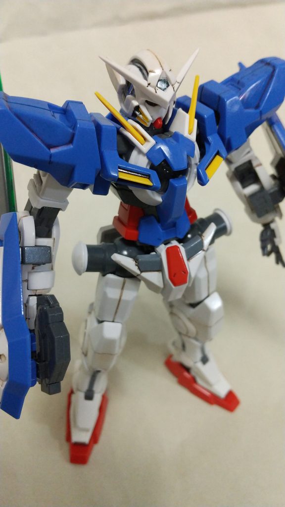 外出自粛という訳でプラモ作りは捗りますが、店舗でスプレー缶等を購入する事が出来ない状況ですので、積みプラの中からサクッと作れそうな機体を選んでみました。