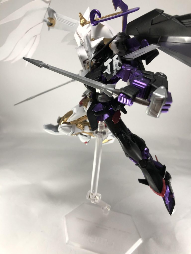 アマテラスの方には普通はついてないけどあまりにも武装が寂しかったんで十拳剣も一応装備させて起きました。