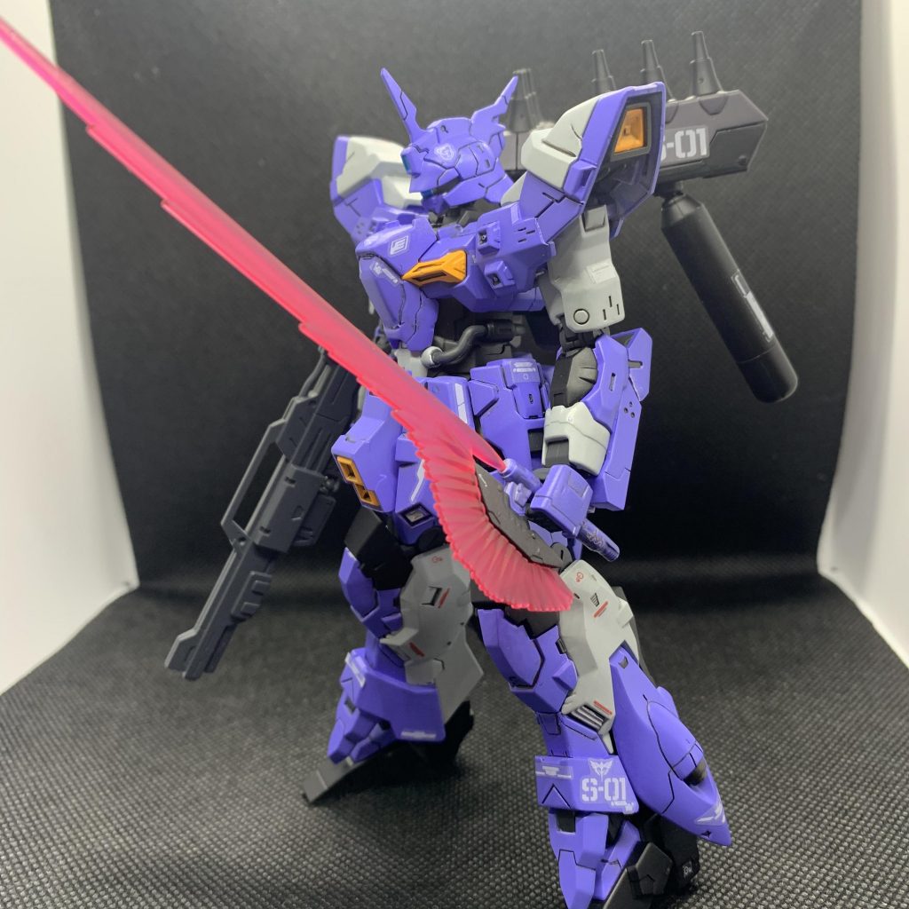 今回気づいたのは、クリアパーツにつや消し吹くといい感じになるってこと！
モヤがかかるというか、より粒子感がでる！