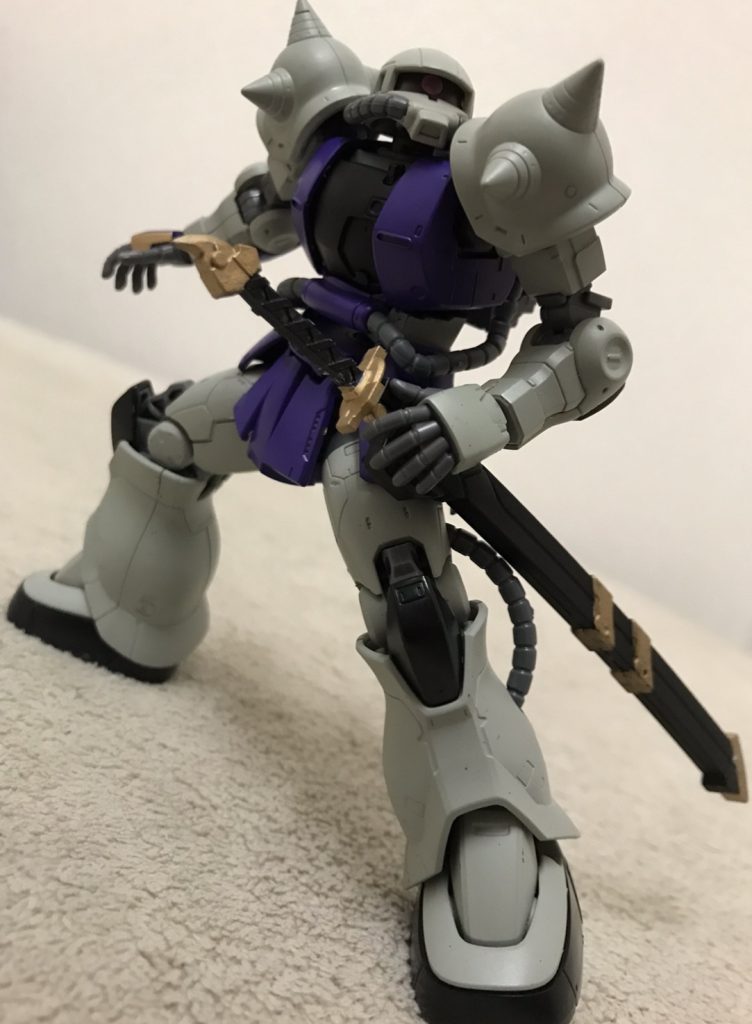 肩は両方スパイク