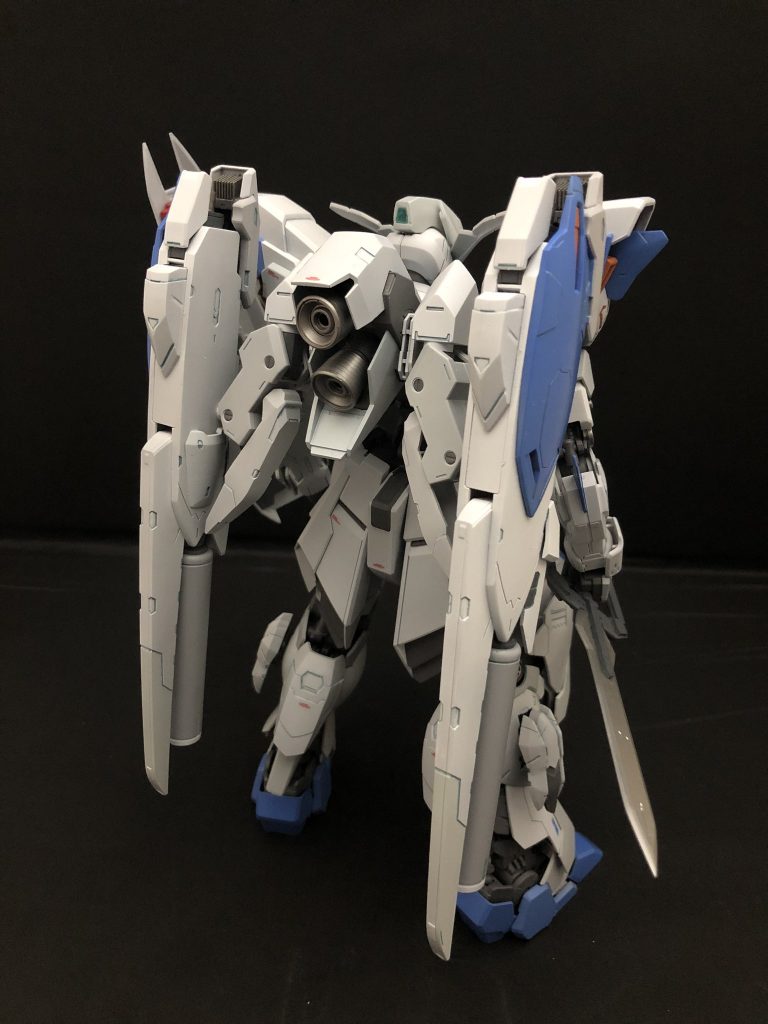 バックショット
特徴的な羽根は武器として改造、取り付け方式も変更してます。