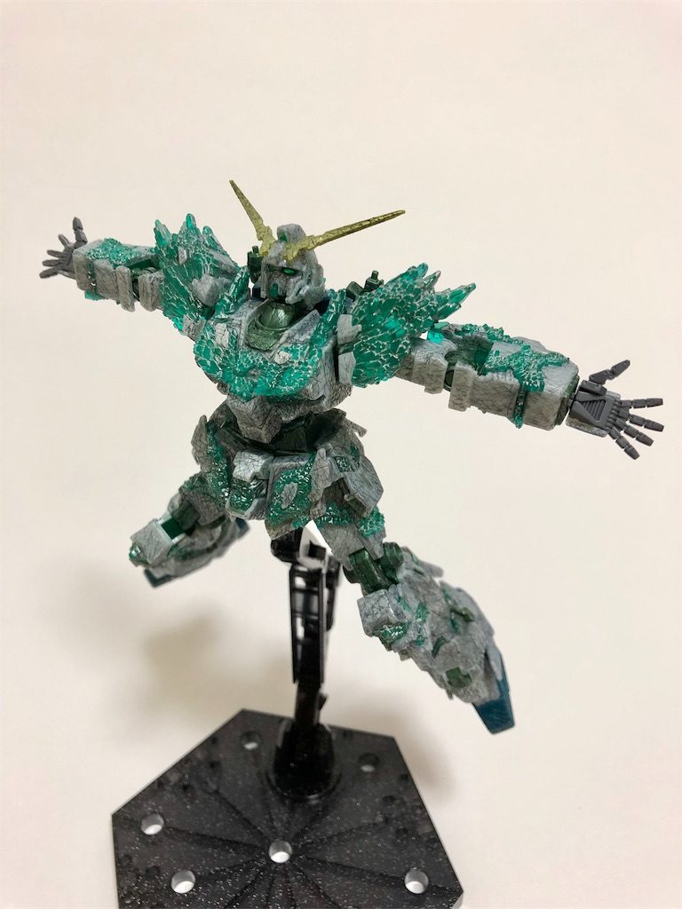 HGUC ガンダムベース限定 ユニコーンガンダム（光の結晶体）〜シルバーグリーンVer.〜–4枚目/制作者：すてでぃ