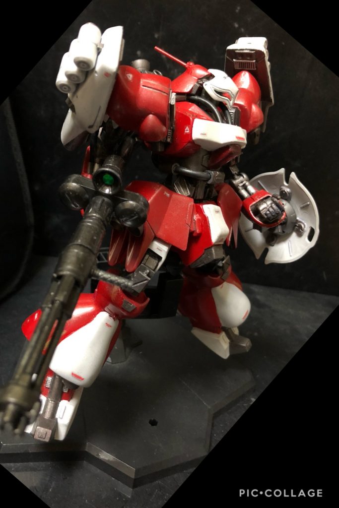 oyz「ちなみに大佐が生意気にも希望したスペックにまでは到達しなかった為、その後にサザビーが開発された経緯があります。全く、ニュータイプでもないくせになんて贅沢な....。」シャア「...なんかディスってない？ねえ？あとね、私は大佐じゃなくて総帥だから。ね？」クェス「(....この人もなんかセコくない....？)」