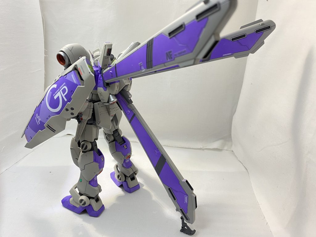 左後方。目玉の巨大なプロペラントブースター。