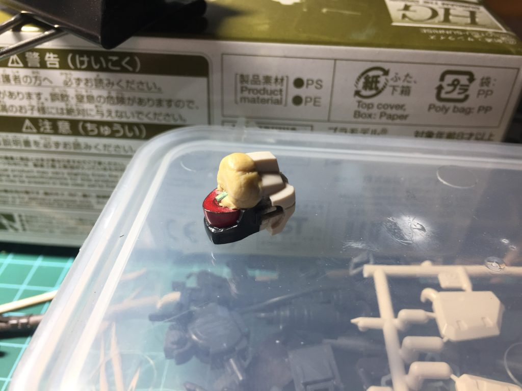 頭部はジム改をパテで整形し、ストライカー頭部とミキシングし作成